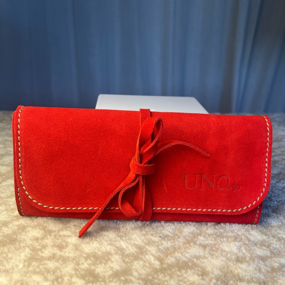 Uno de 50 Red Suede Jewelry Storage Travel Case